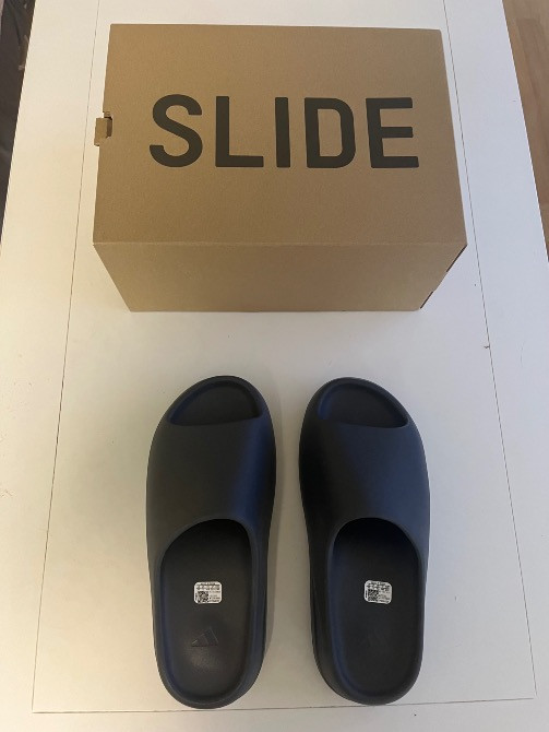 yeezy slides Slate grey Helsinki - изображение 4