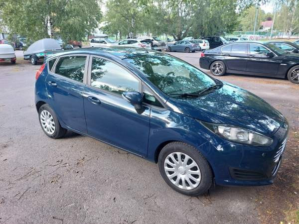 Ford Fiesta Espoo - valokuva 2