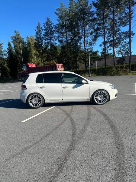 Volkswagen Golf Сейняйоки - изображение 6