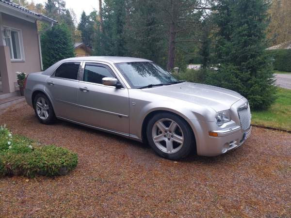 Chrysler 300C Sarov - valokuva 1