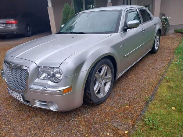 Chrysler 300C Sarov - valokuva 3