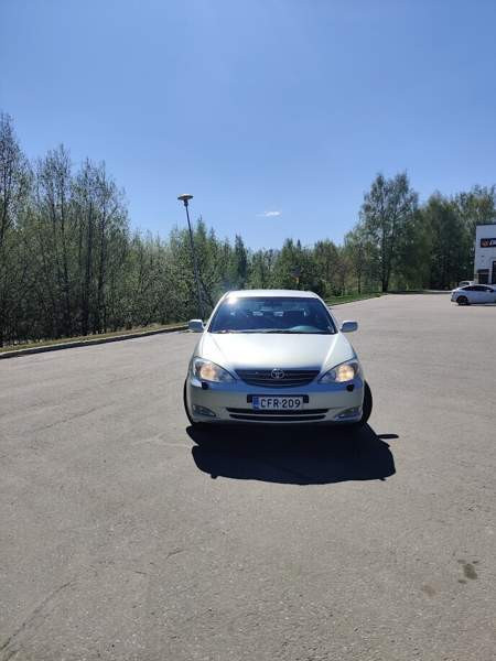 Toyota Camry Jyväskylä - valokuva 3