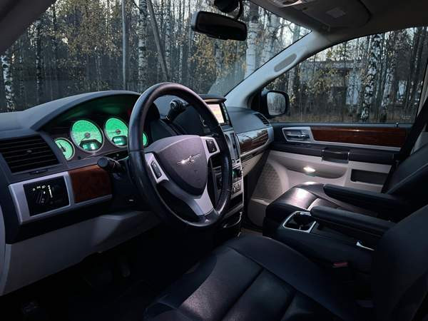 Chrysler Grand Voyager Вантаа - изображение 7