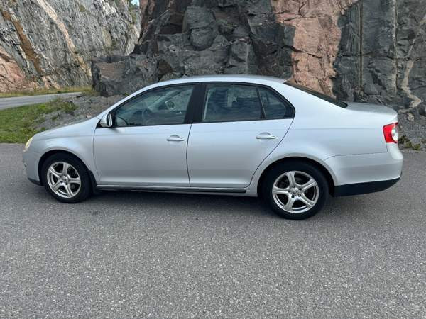 Volkswagen Jetta Turtkul - valokuva 1