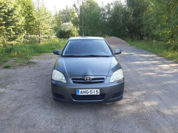 Toyota Corolla Ювяскюля - изображение 1