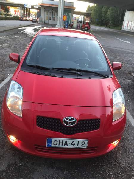 Toyota Yaris Helsinki - valokuva 3