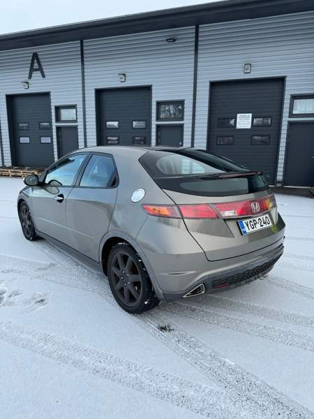 Honda Civic Joensuu - valokuva 5