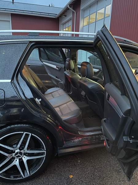 Mercedes-Benz C Alavieska - valokuva 1