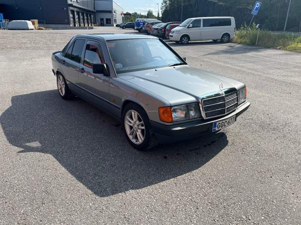 Mercedes-Benz 190 Savonlinna - photo 3