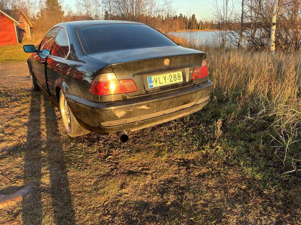 BMW 330 Raahe - valokuva 7