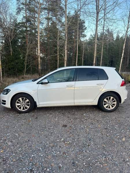 Volkswagen Golf Sarov - valokuva 3