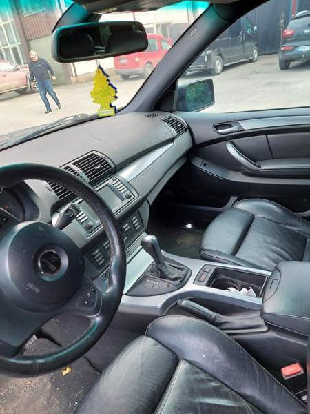 BMW X5 Hafnarfjoerdur - valokuva 3