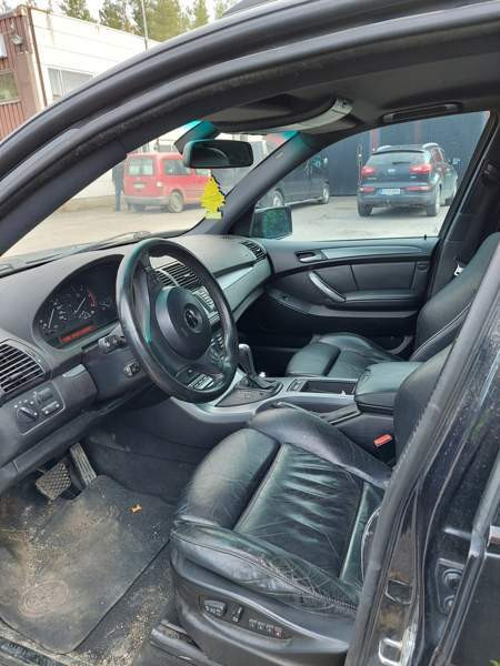 BMW X5 Hafnarfjoerdur - valokuva 2