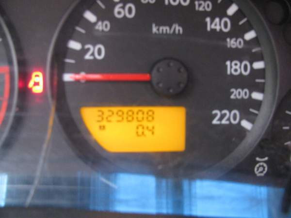 Nissan Navara Lons-le-Saunier - valokuva 8