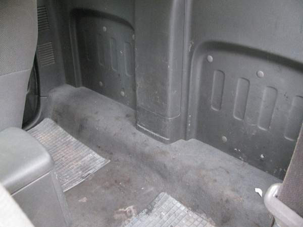 Nissan Navara Lons-le-Saunier - valokuva 7