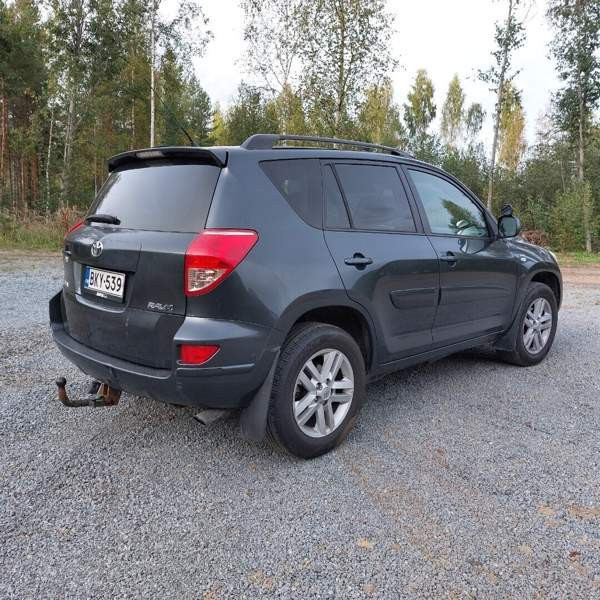 Toyota RAV4 Rantasalmi - valokuva 3