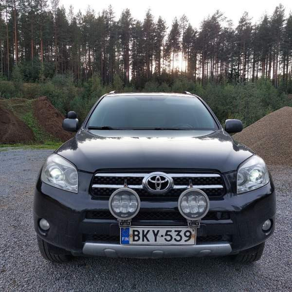 Toyota RAV4 Rantasalmi - valokuva 6
