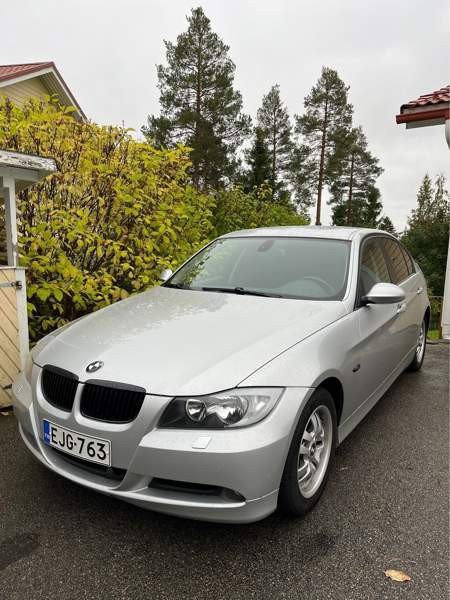 BMW 318 Muurame - photo 1
