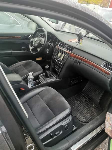 Skoda Superb Раума - изображение 8