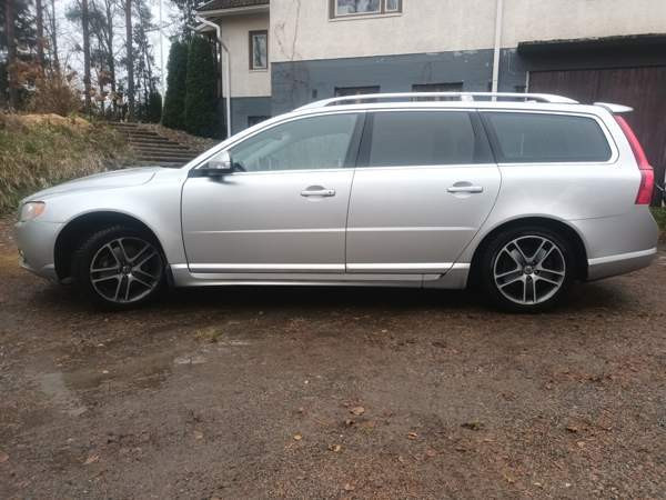 Volvo V70 Макао - изображение 2