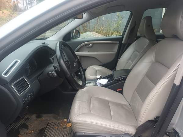 Volvo V70 Макао - изображение 7