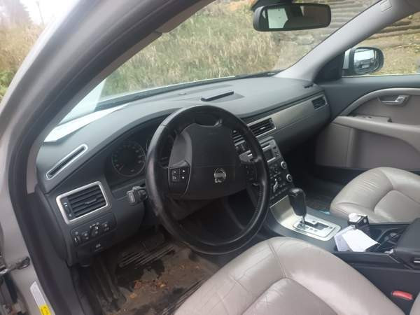 Volvo V70 Макао - изображение 8