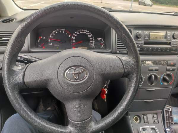 Toyota Corolla Ювяскюля - изображение 8