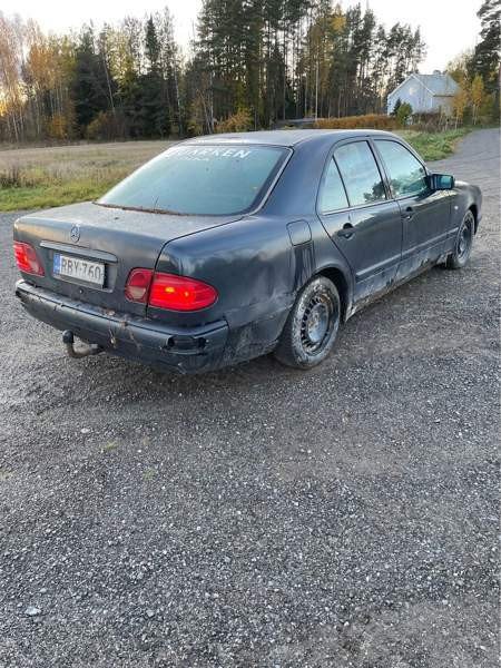 Mercedes-Benz 220 Lapua - изображение 6