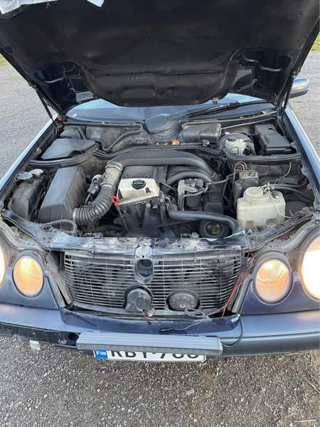 Mercedes-Benz 220 Lapua - изображение 8