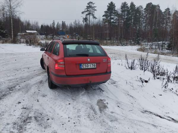 Skoda Octavia Luga - valokuva 7