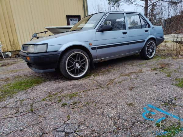 Toyota Corolla Ловийса - изображение 1