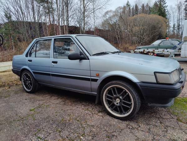 Toyota Corolla Ловийса - изображение 2