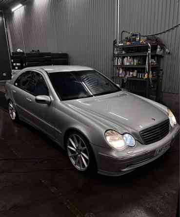 Mercedes-Benz C Lodeynoye Pole