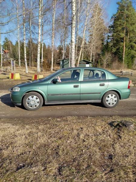 Opel Astra Ugleural'skiy - valokuva 2