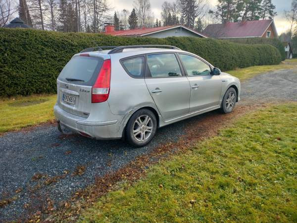 Hyundai i30 Mänttä-Vilppula - изображение 2