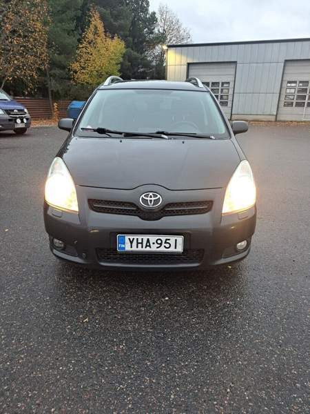 Toyota Corolla Verso Somero - photo 3