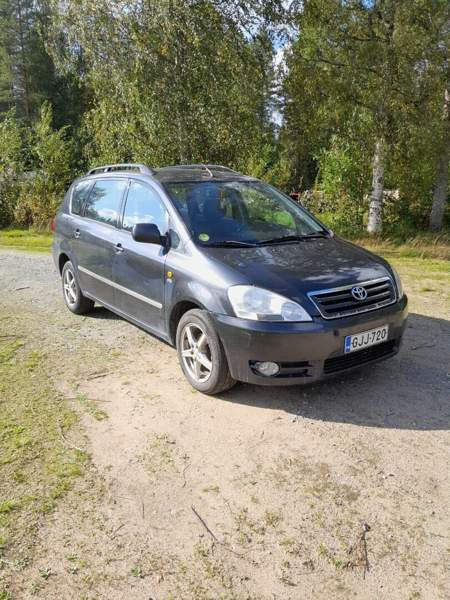 Toyota Avensis Verso Pudasjärvi - valokuva 1