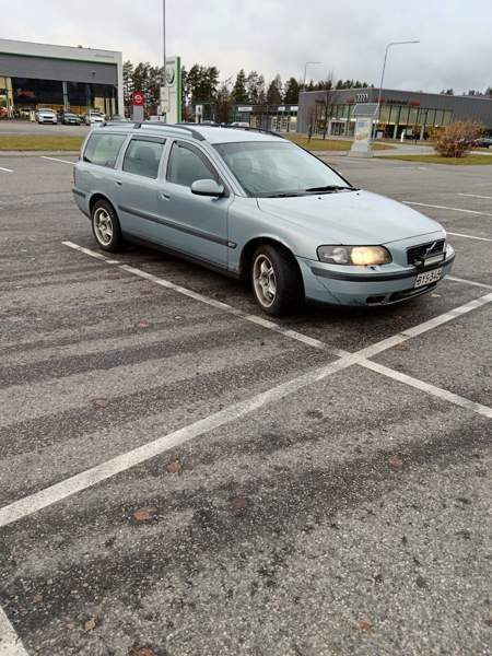 Volvo V70 Joensuu - valokuva 2
