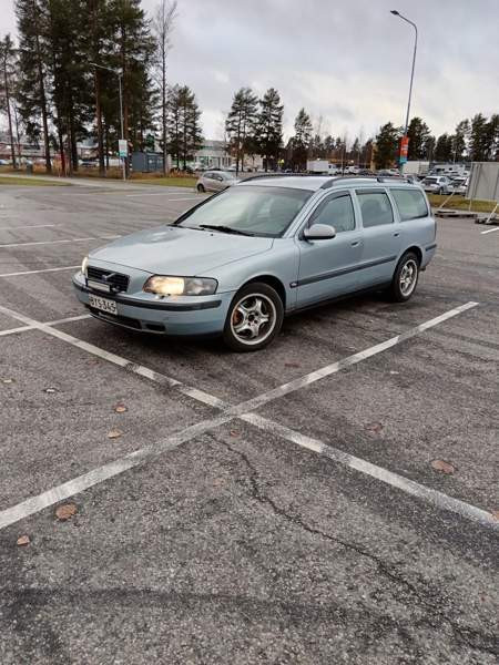 Volvo V70 Joensuu - valokuva 1