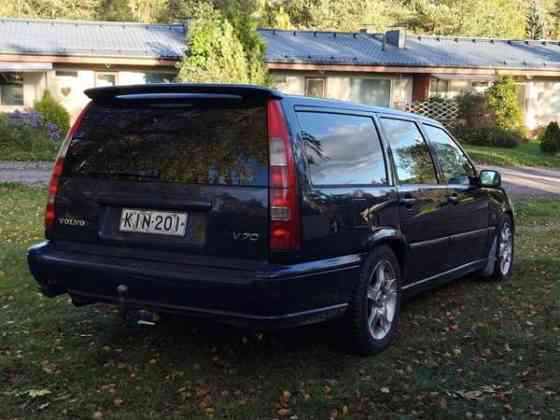 Volvo V70 Yläne