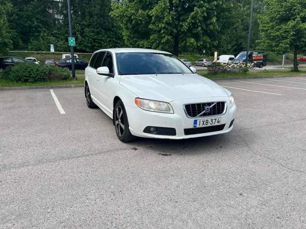 Volvo V70 Helsinki - photo 1