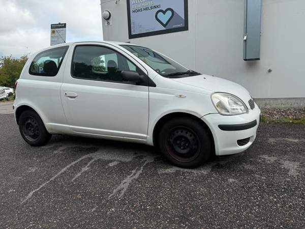 Toyota Yaris Helsinki - valokuva 2