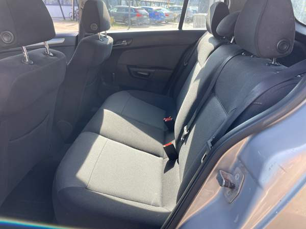 Opel Astra Jyvaeskylae - photo 7