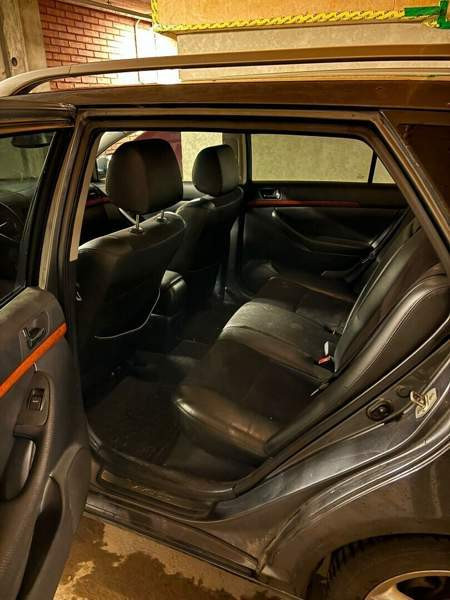 Toyota Avensis Espoo - valokuva 5