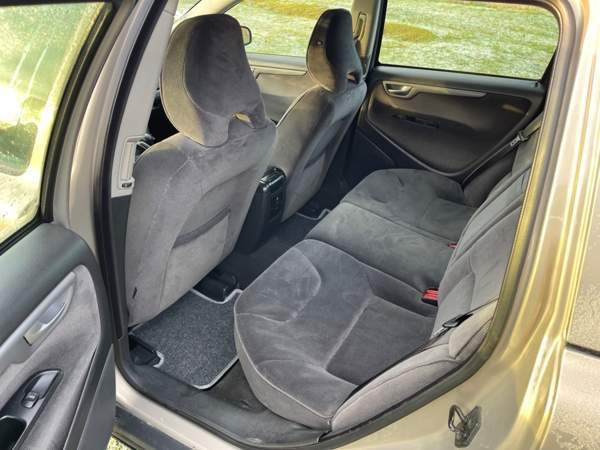 Volvo V70 Tuusniemi - изображение 5