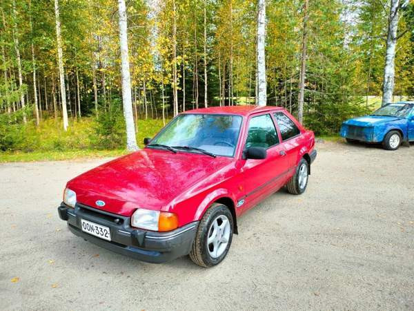 Ford Escort Каяни - изображение 1