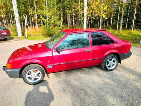 Ford Escort Каяни - изображение 8