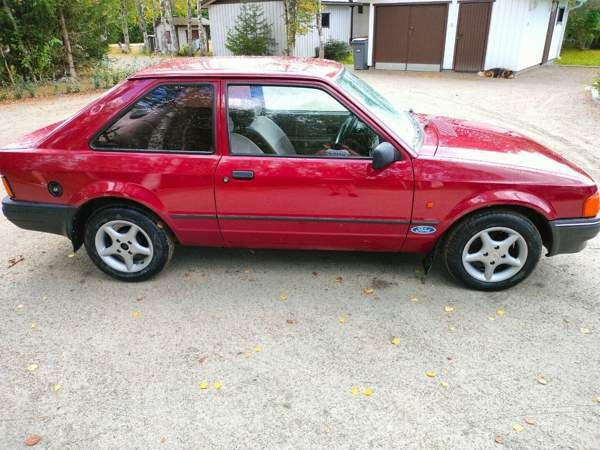 Ford Escort Каяни - изображение 7