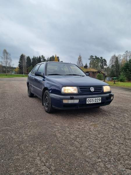 Volkswagen Vento Ugleural'skiy - photo 1