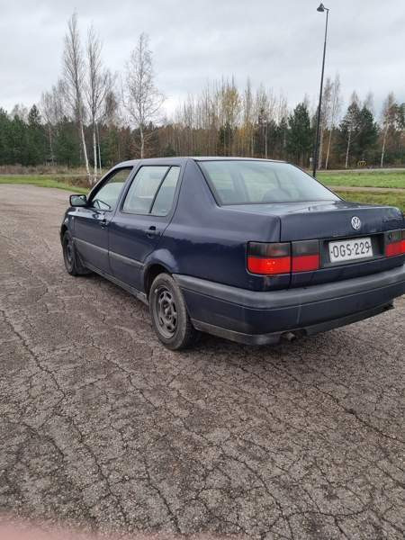 Volkswagen Vento Ugleural'skiy - photo 4